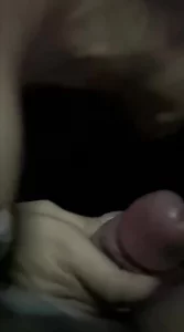 刺激车震公司秘书“你喜欢吃大鸡巴吗”“喜欢，喜欢吃火锅味的”