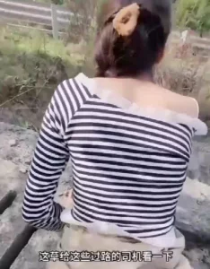 高速公路旁做爱给路过司机看